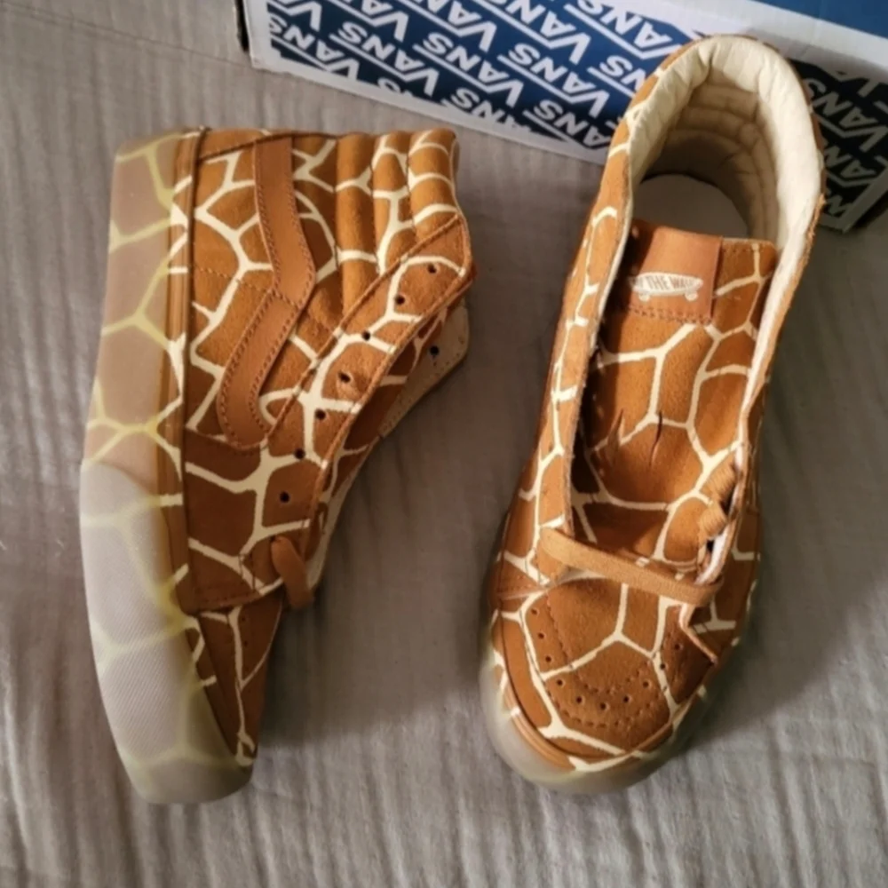 Vans Sk8 Hi Vault LX Women 5 Giraffe Print VNOA4CS52V3 Orange Brown 022025 - Picture 2 of 9